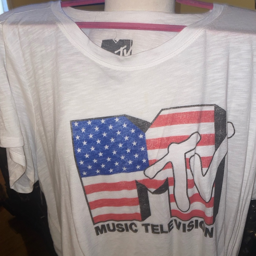 Torrid MTV graphics Tshirt